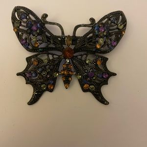 Butterfly 🦋 broach with Crystal stones in purple and gold